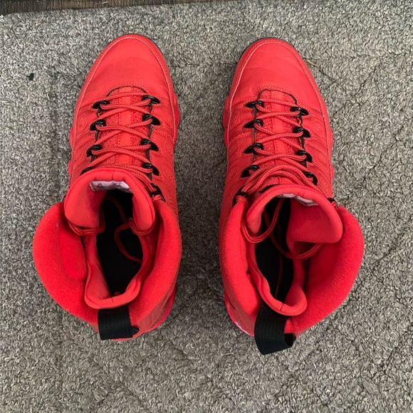 Jordan’s Men Air Jordan 9 Retro “Chili Reds” Size 9.5 - Picture 2 of 6